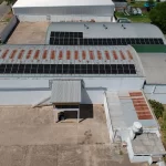 Instalación de paneles solares fotovoltaicos para generación de energía