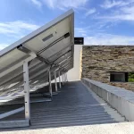 Instalación de paneles solares fotovoltaicos para generación de energía