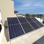 Instalación de paneles solares fotovoltaicos para generación de energía