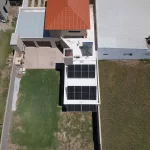 Instalación de paneles solares fotovoltaicos para generación de energía
